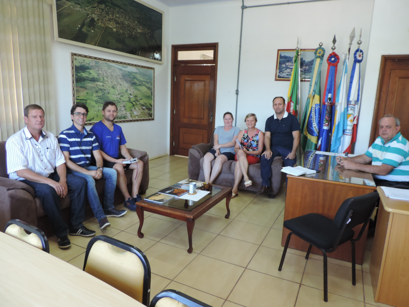 Prefeito esteve reunido com a Diretoria da ACISA